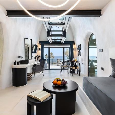 Neoma Luxury Suites คาร์เทราดอส ภายนอก รูปภาพ