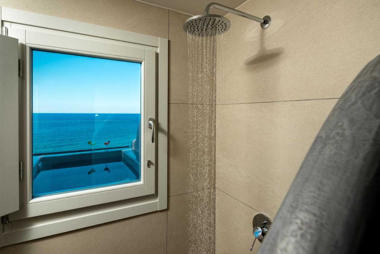 Neoma Luxury Suites คาร์เทราดอส ภายนอก รูปภาพ