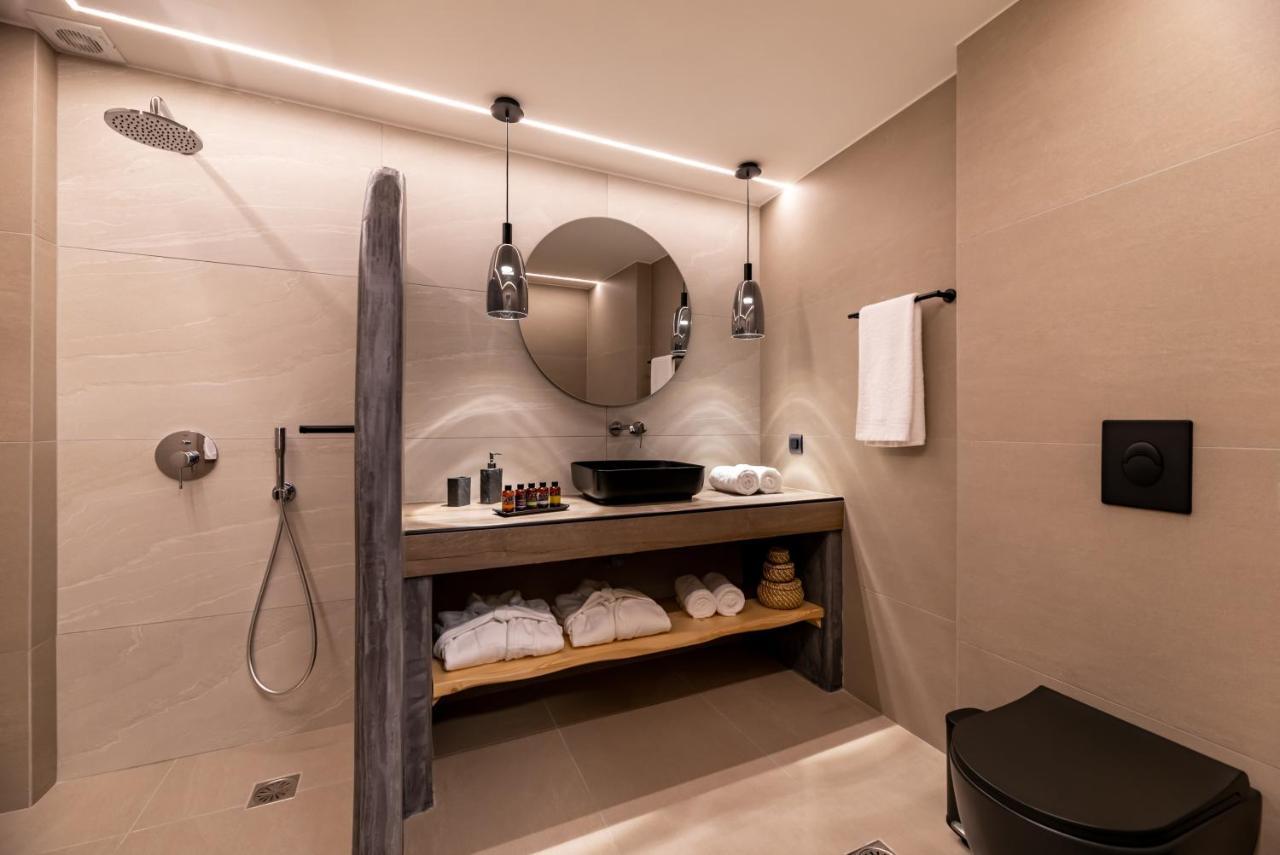 Neoma Luxury Suites คาร์เทราดอส ภายนอก รูปภาพ