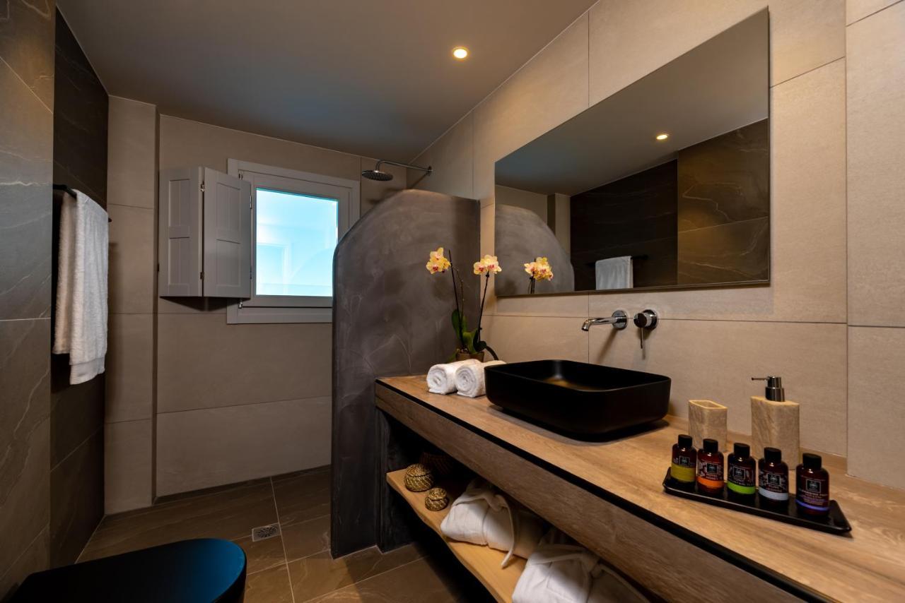 Neoma Luxury Suites คาร์เทราดอส ภายนอก รูปภาพ