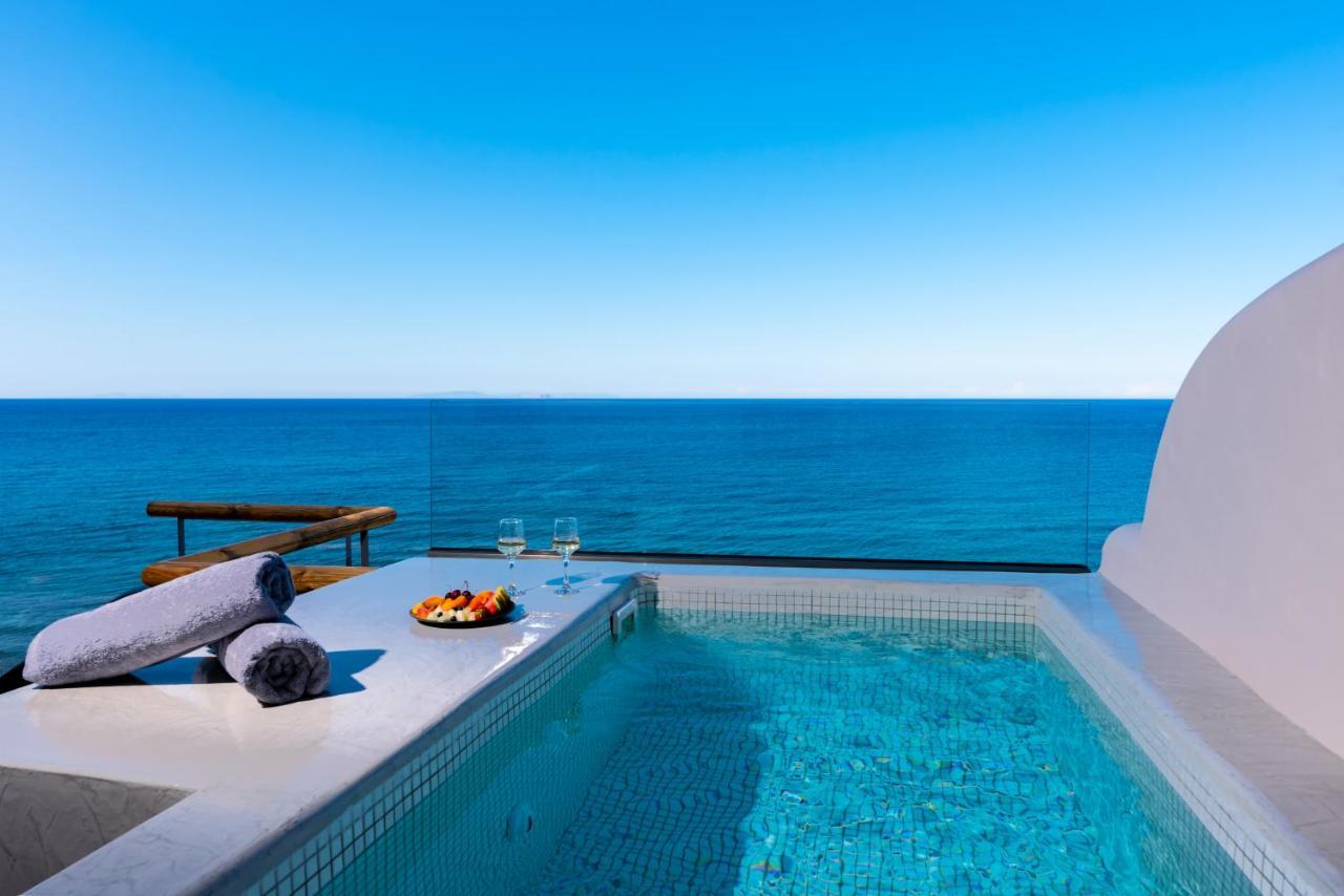 Neoma Luxury Suites คาร์เทราดอส ภายนอก รูปภาพ