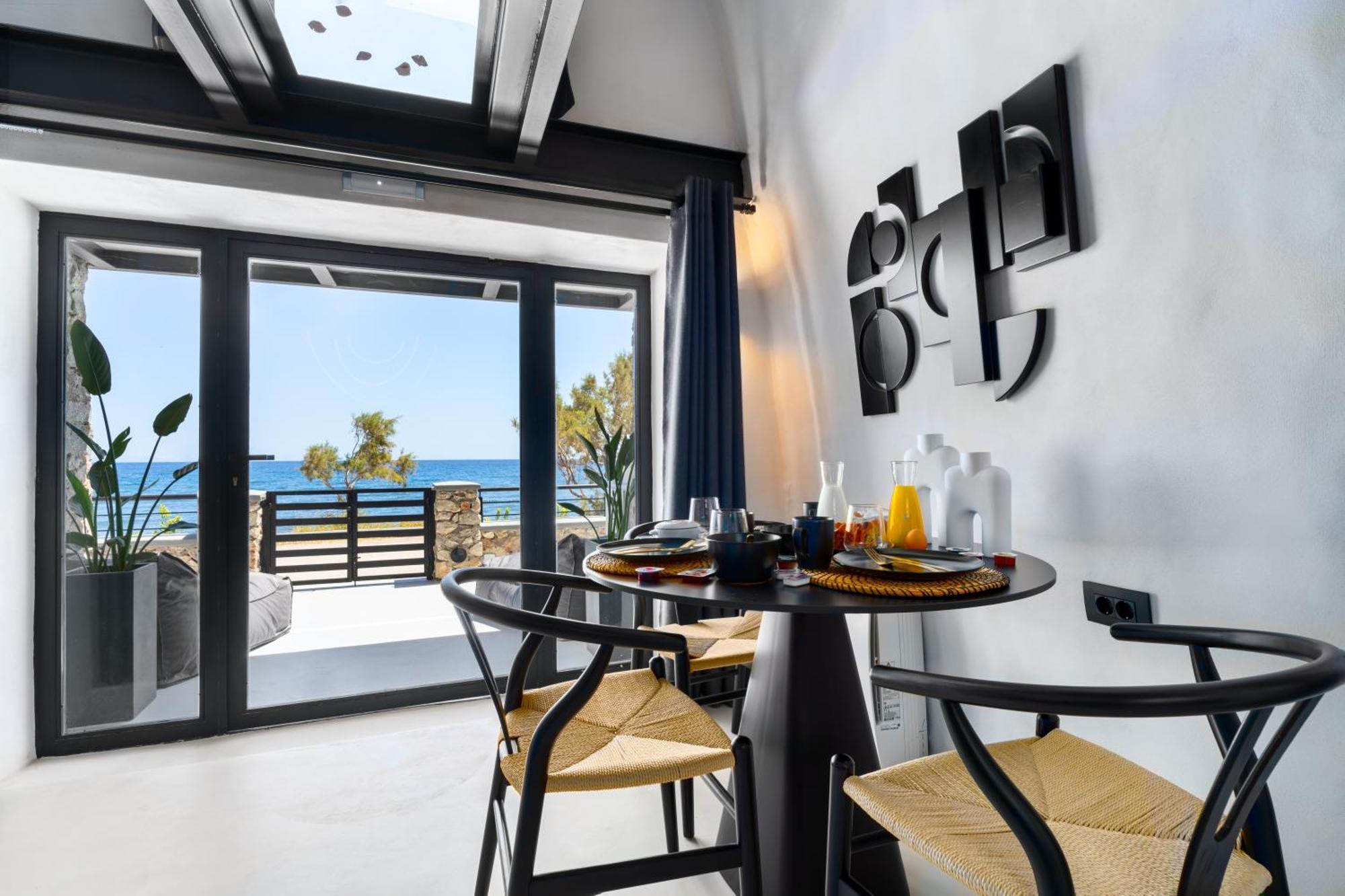 Neoma Luxury Suites คาร์เทราดอส ภายนอก รูปภาพ