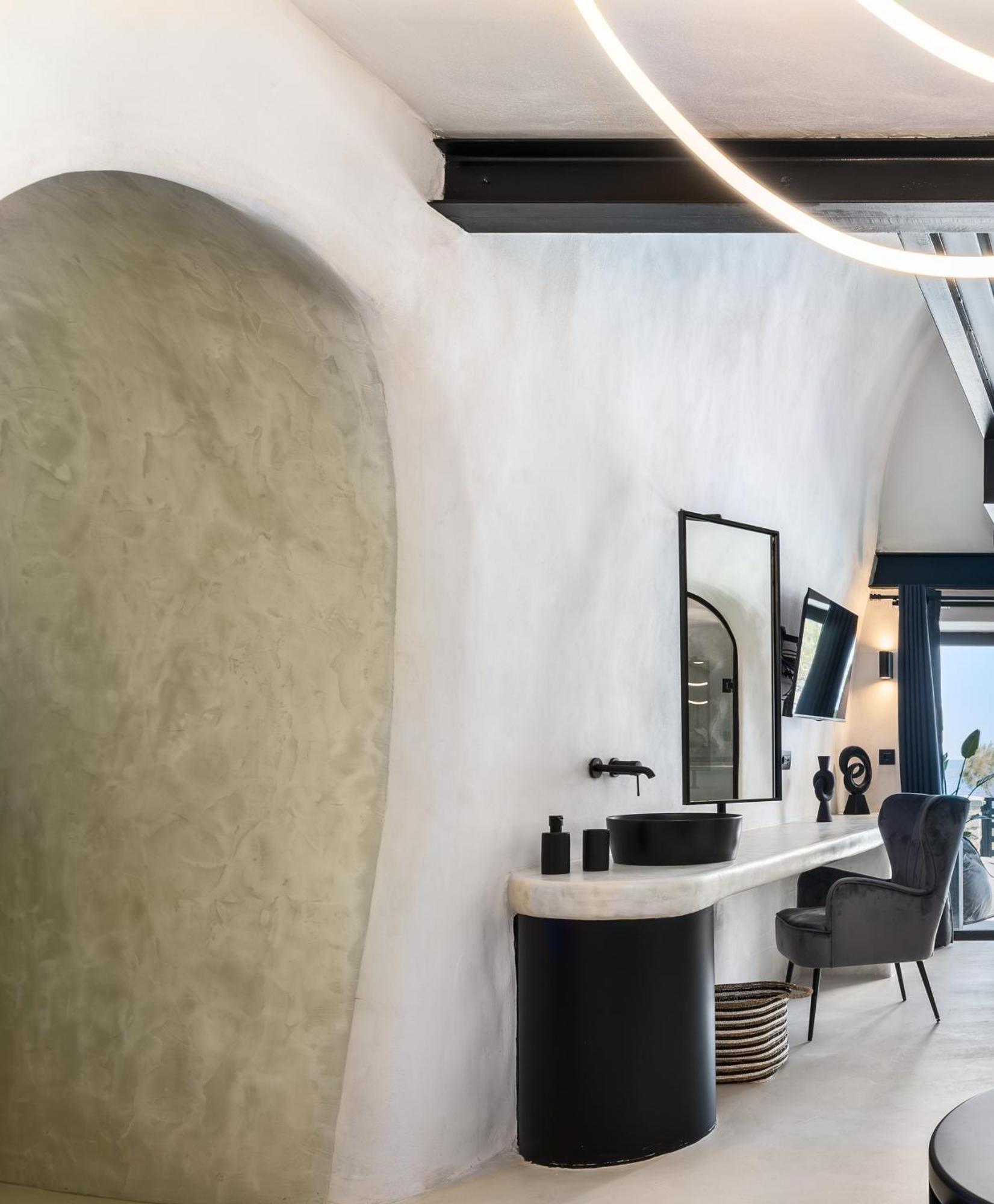 Neoma Luxury Suites คาร์เทราดอส ภายนอก รูปภาพ